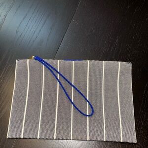 Rothy’s The Wristlet